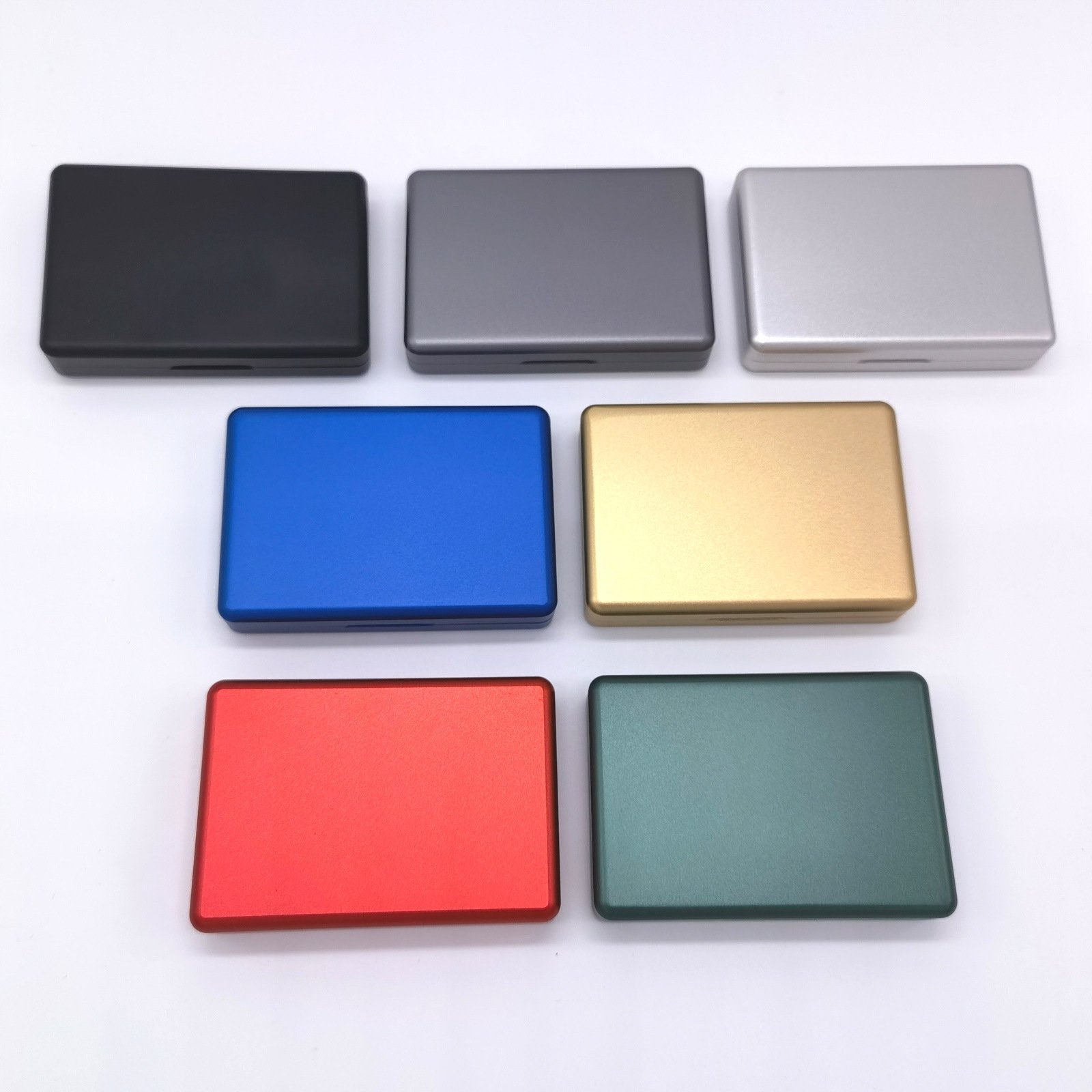 IQOS TEREA 煙彈收納盒|20支大容量・鋁合金款|防潮・輕巧放口袋不占位 2 IQOS TEREA 煙彈收納盒|細節與做工特寫